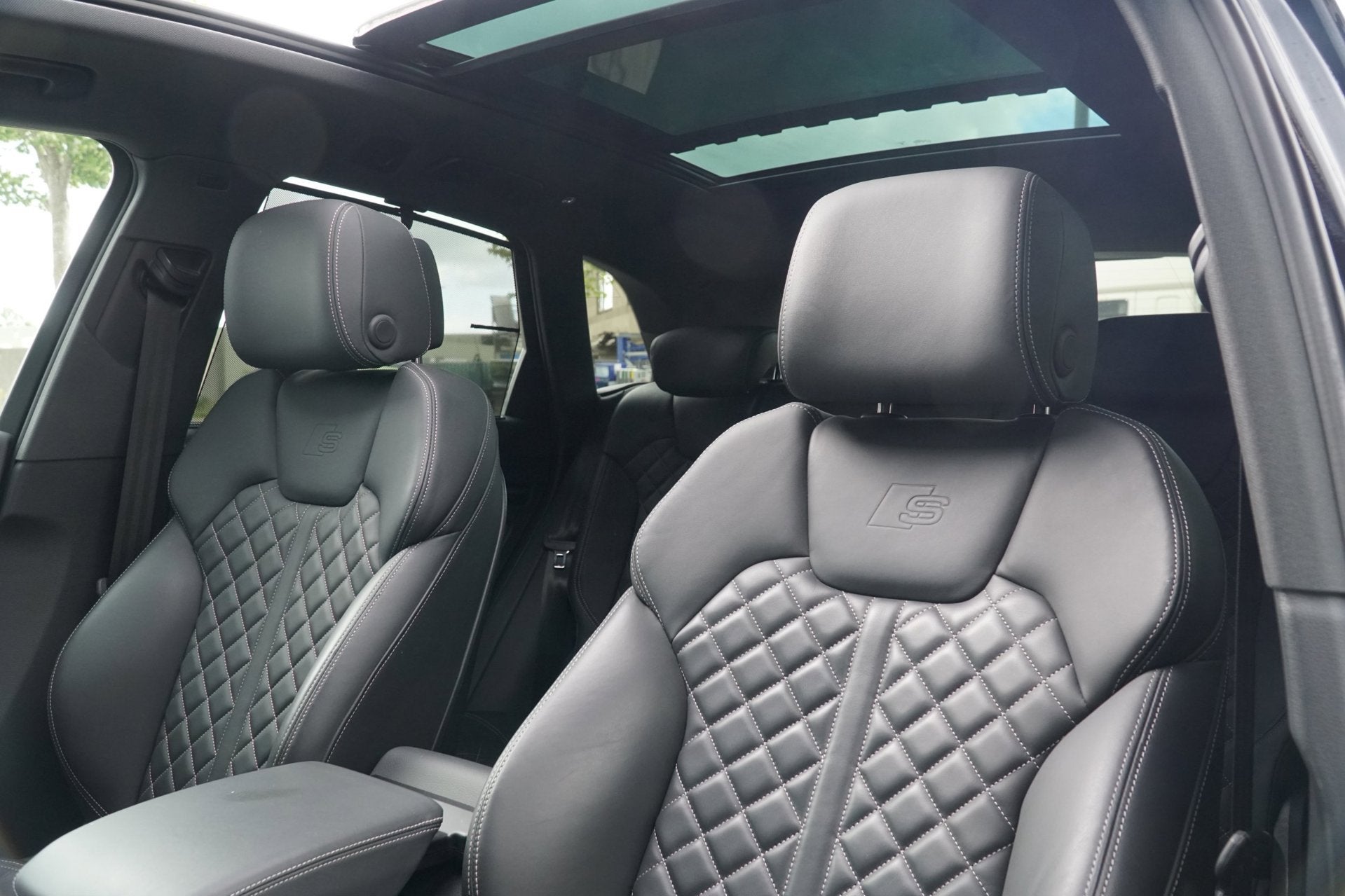 Audi Q5 55 TFSI e S edition Competition LUCHTVERING|RS ZETEL, Auto's, Dealer onderhouden, Gebruikt, Zwart, 4 cilinders