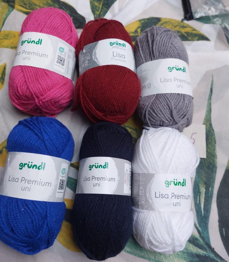 6 bollen wol verschillende kleuren (Gründl), Ophalen of Verzenden, Breien of Haken, Wol of Garen