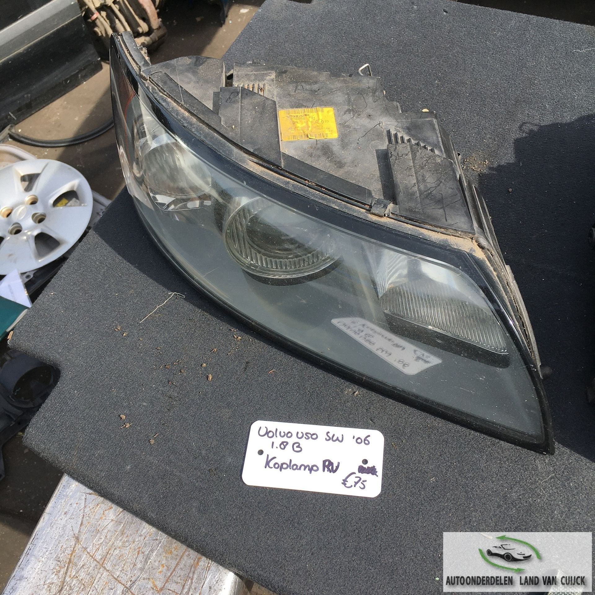 Volvo V50 Sw 1.8 B 2006 Koplamp Rechtsvoor