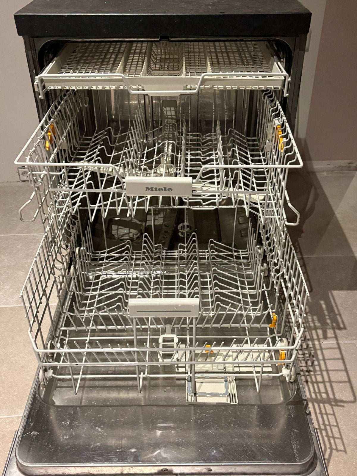 Miele vaatwasser, Witgoed en Apparatuur, Ophalen, Zo goed als nieuw, Inbouw, Minder dan 85 cm