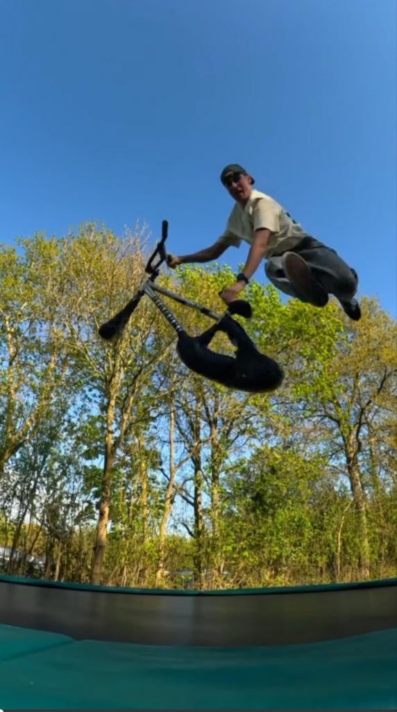 Trampbike trampoline bmx, Ophalen