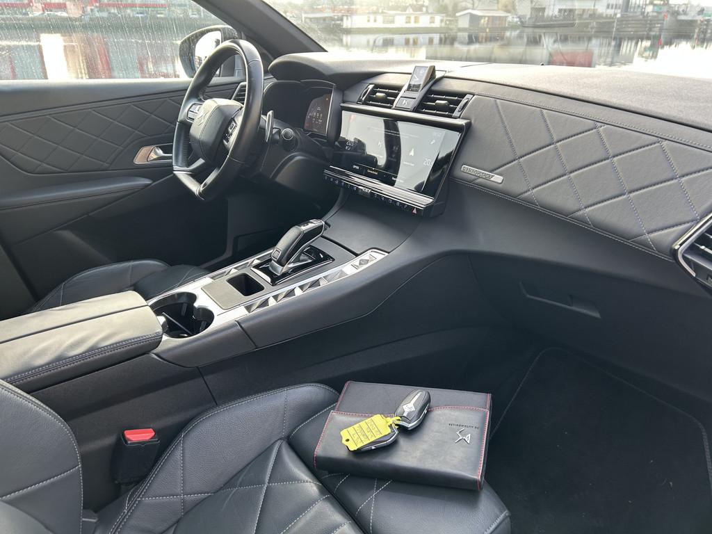 DS 7 Crossback 1.6 PureTech So Chic leer panodak automaat ap, Auto's, DS, 4 cilinders, Leder, SUV of Terreinwagen, 750 kg