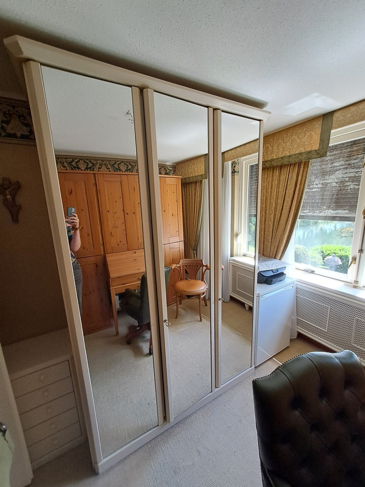 Kledingkast met spiegeldeuren, Huis en Inrichting, Ophalen, Gebruikt, 200 cm of meer, Met plank(en)