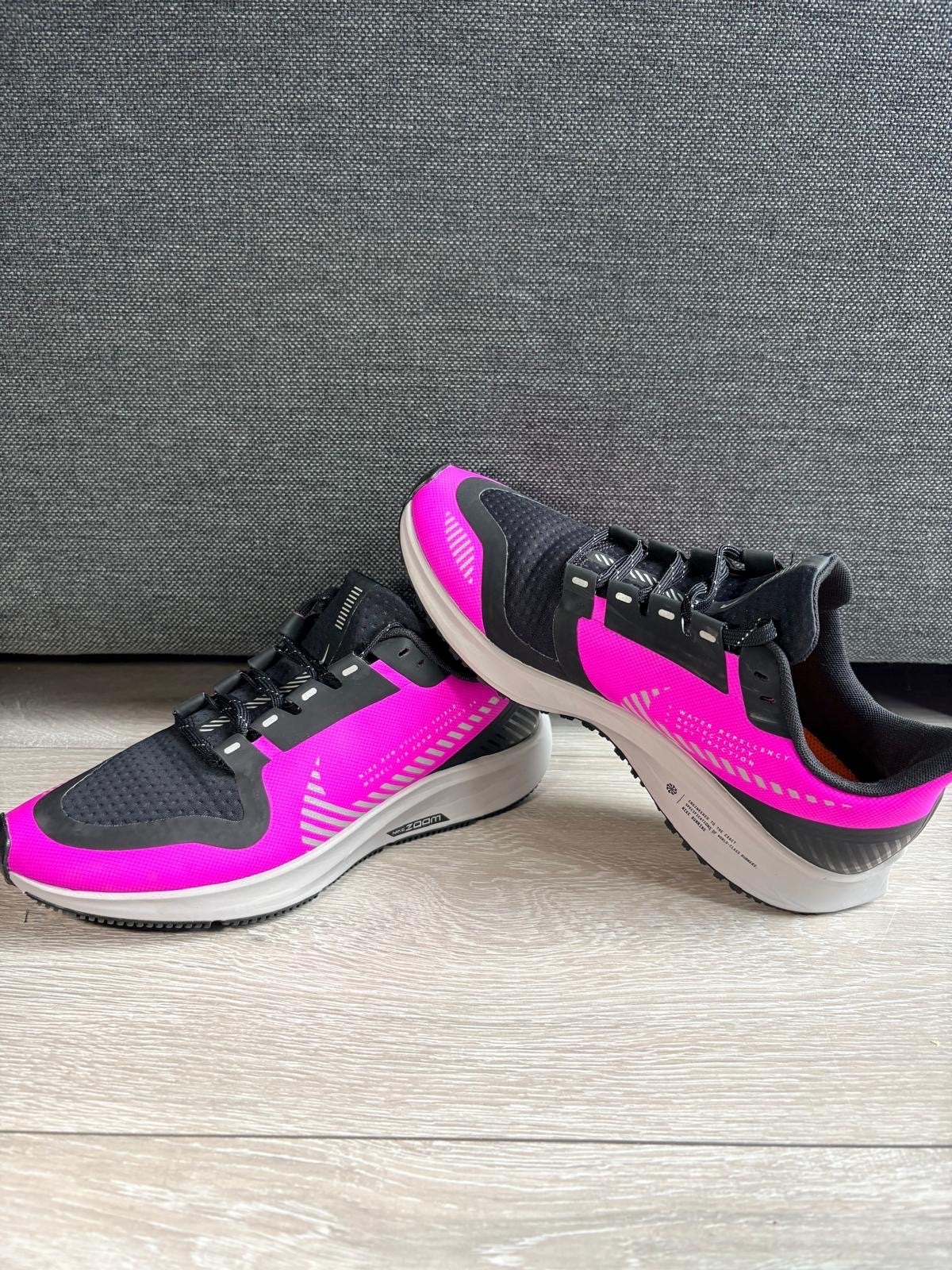 Nike Air Zoom Pegasus 36 Shield Dames - Zwart/Roze, Ophalen, Zo goed als nieuw, Roze, Sportschoenen