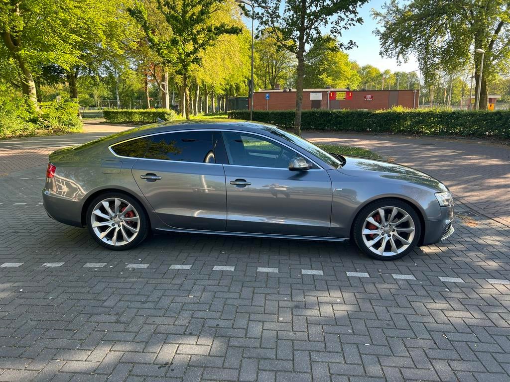 Audi A5 2.0 Tfsi 155KW Sportback S-line M-trn. 2013 Grijs, Auto's, Audi, Zwart, 4 cilinders, 1984 cc, 211 pk