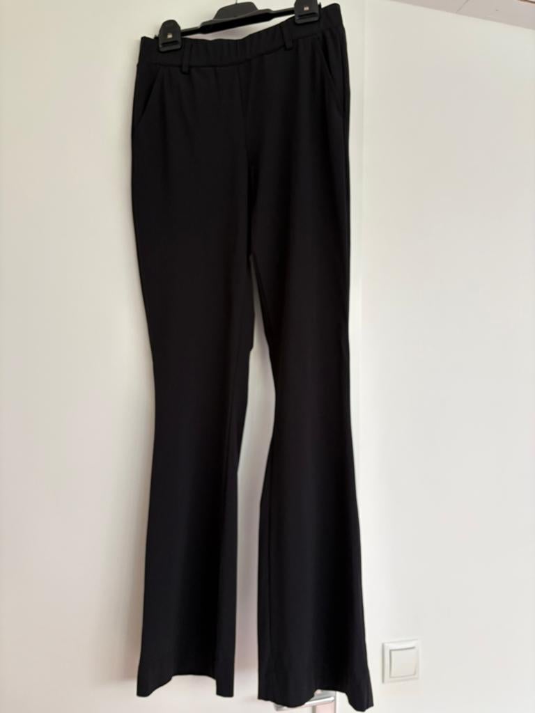 Nicolette Kluijver flared broek - mt M - als Nieuw, Maat 38/40 (M), Zwart, Ophalen of Verzenden, Zo goed als nieuw