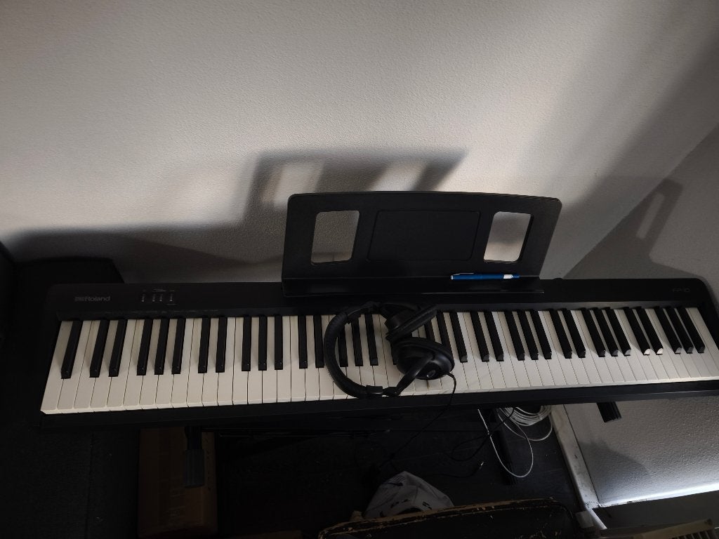 Roland FP-10 Digitale Piano, Ophalen of Verzenden, Zo goed als nieuw, 88 toetsen, Roland
