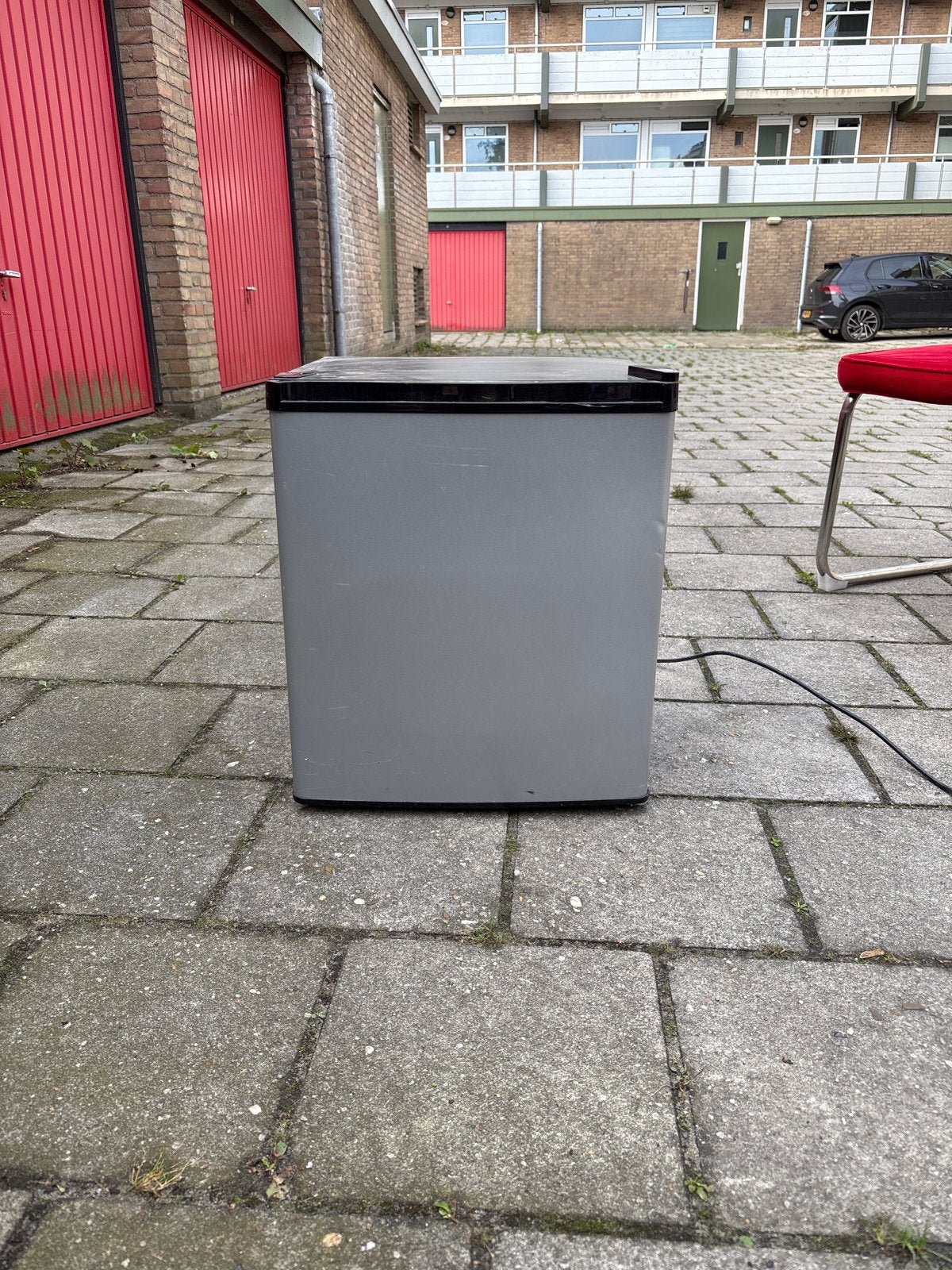Compacte mini koelkast - Ideaal voor kleine ruimtes, Ophalen, Zonder vriesvak, Minder dan 45 cm, Minder dan 85 cm