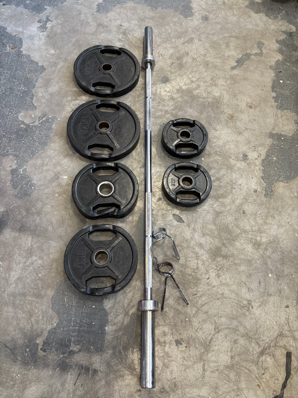 Olympische halter stang 180 cm incl 60 kg gewichten, Ophalen, Gebruikt, 60 kg schijven, Stang en