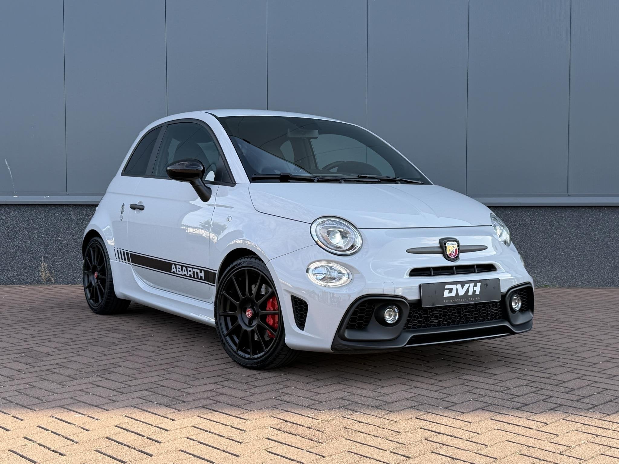 Abarth 595 1.4 T-Jet Esseesse 70th Anniversary BEATS | AKRA, 15 km/l, Gebruikt, Euro 6, 4 cilinders