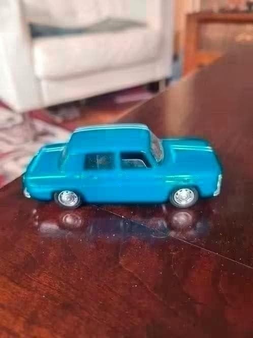 Solido Renault 8 modelauto 1/43, Ophalen of Verzenden, Gebruikt, Auto, Solido