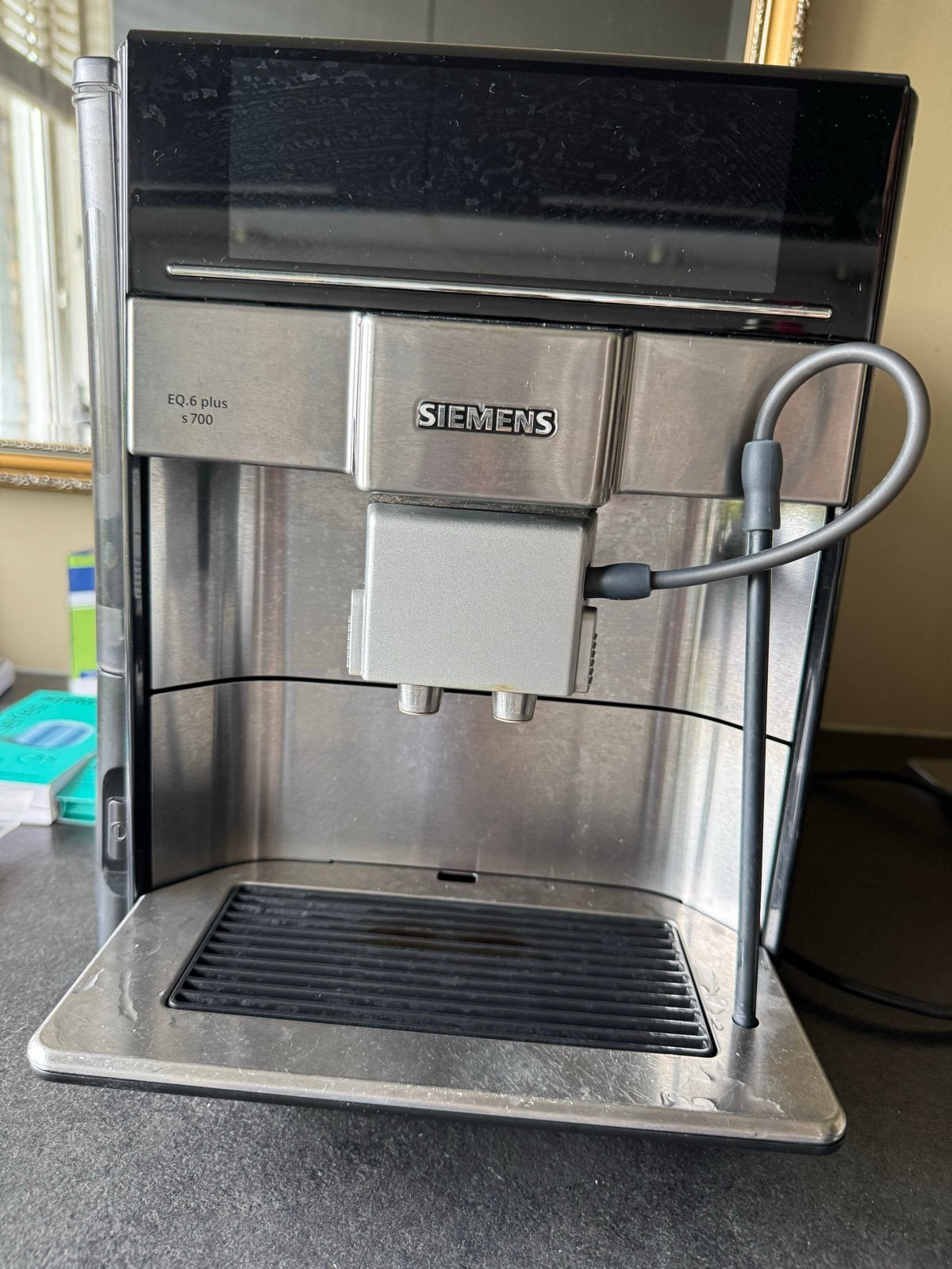 Siemens EQ.6 plus s700 volautomatische espressomachine, Ophalen, Afneembaar waterreservoir, Gebruikt, Espresso apparaat