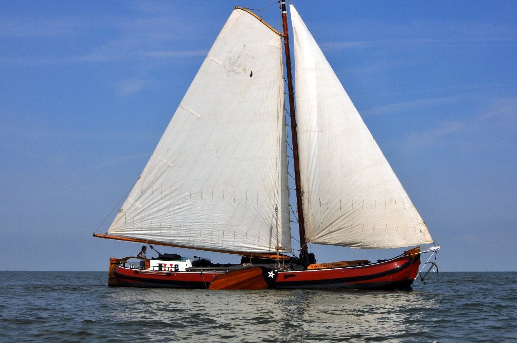Skûtsje, Watersport en Boten, Platbodems, Gebruikt, Skûtsje, Staal, Accu's, Afdekzeil, Antifouling, Boegschroef, Elektrische start
