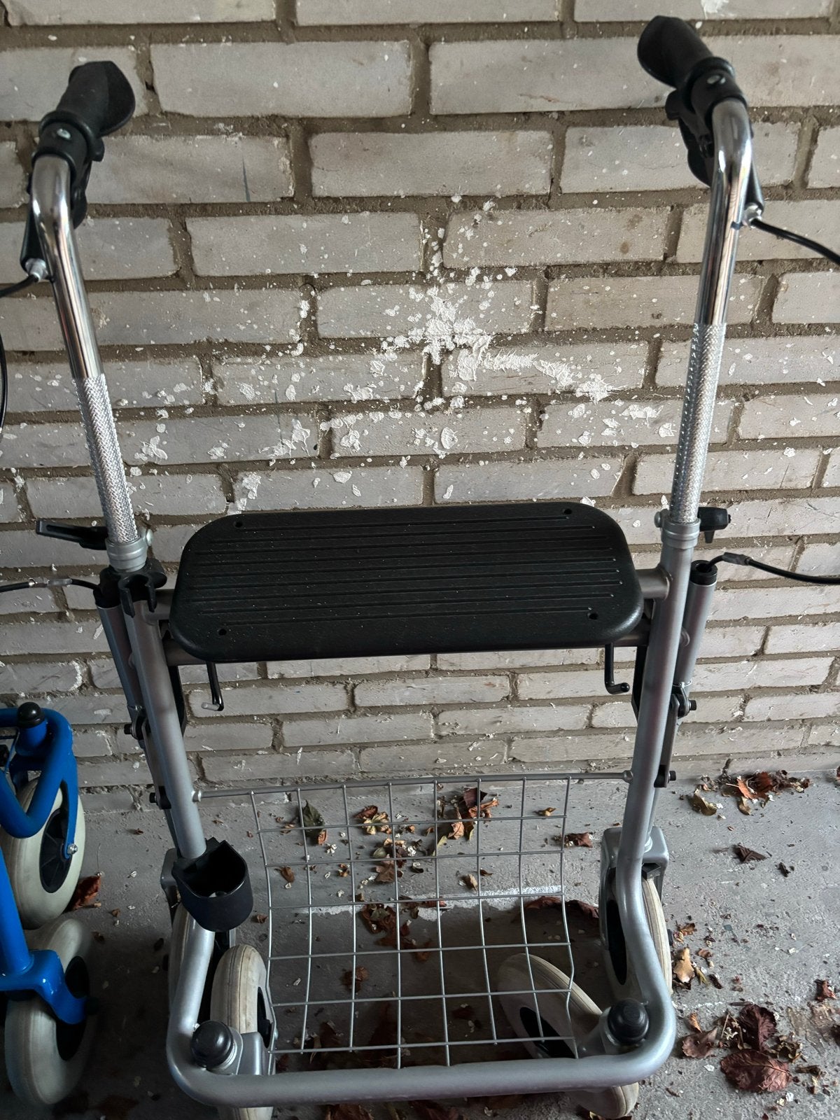 Rollator grijs, Ophalen, Opvouwbaar, Zo goed als nieuw
