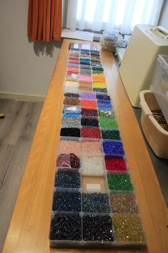 MEGA veel facetkralen rondelle 4mm 6.5 kg 60 kleuren kralen, Hobby en Vrije tijd, Kralen en Sieraden maken, Nieuw, Kraal, Ophalen