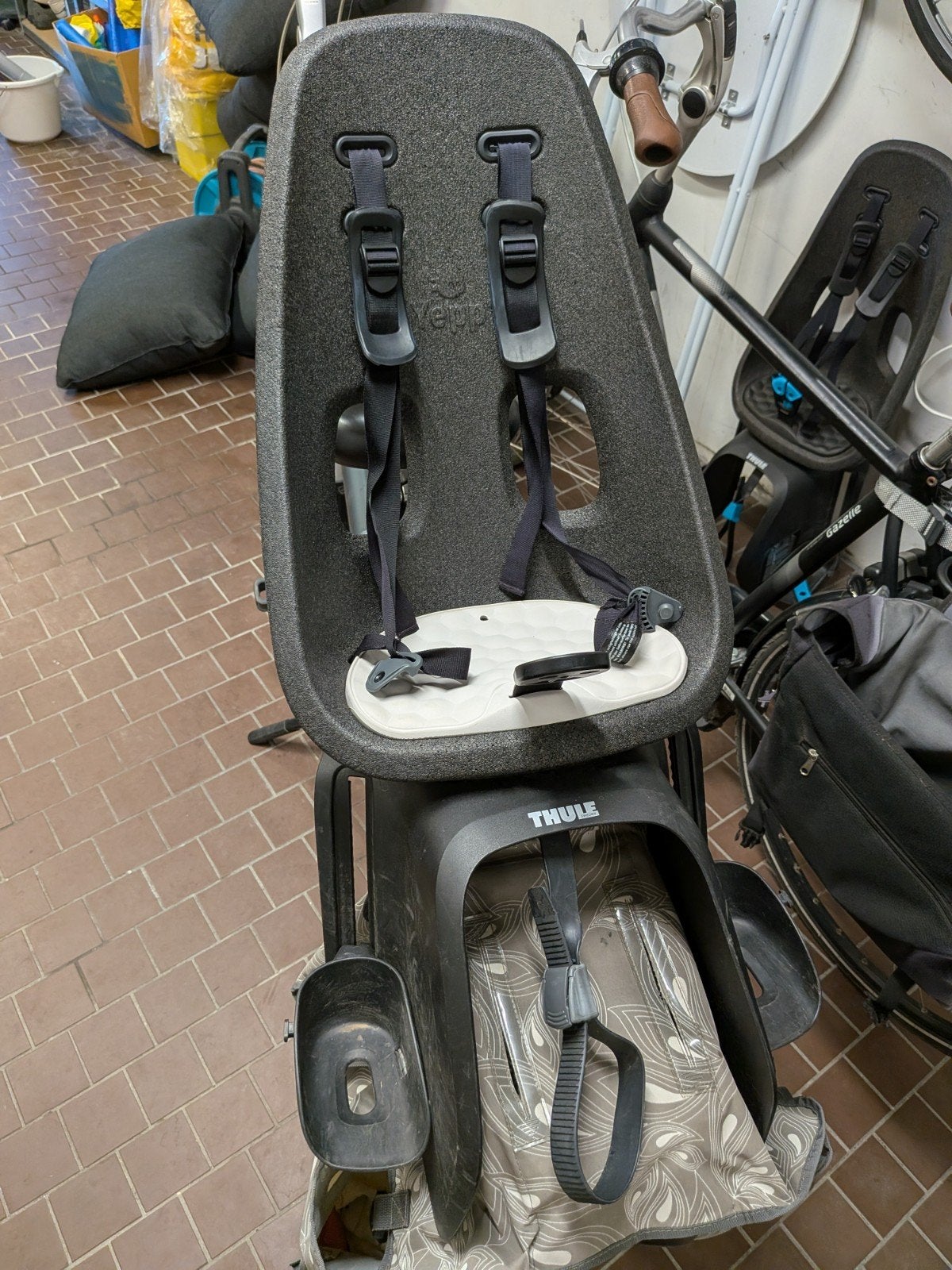 Thule Yepp Nexxt 2 Maxi achterzitje, Ophalen, Gebruikt, Yepp