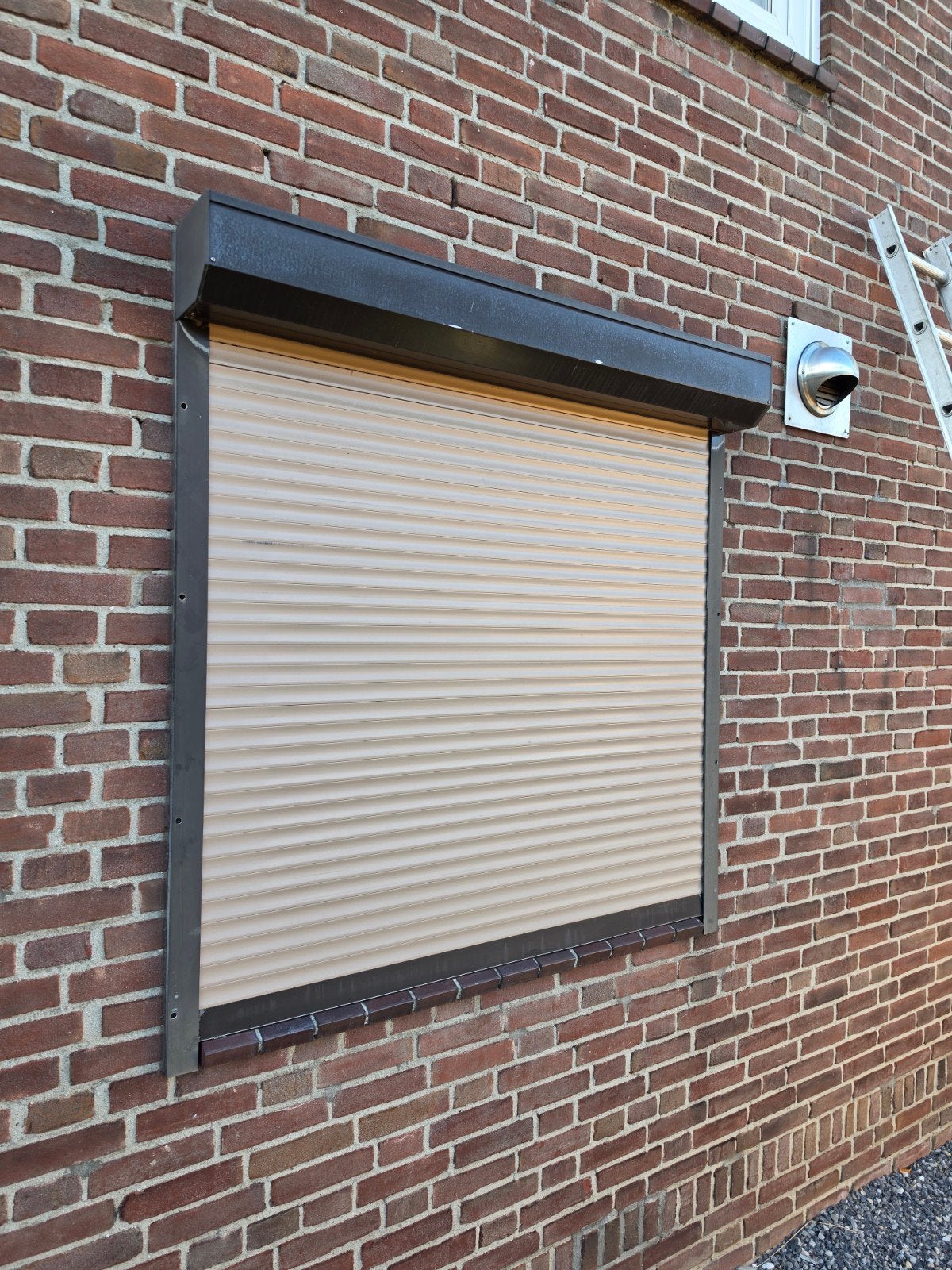 Rolluik voor raam - Crème/Beige, Doe-het-zelf en Verbouw, Rolluiken, Gebruikt, 100 tot 150 cm, 100 tot 150 cm, Crème of Beige