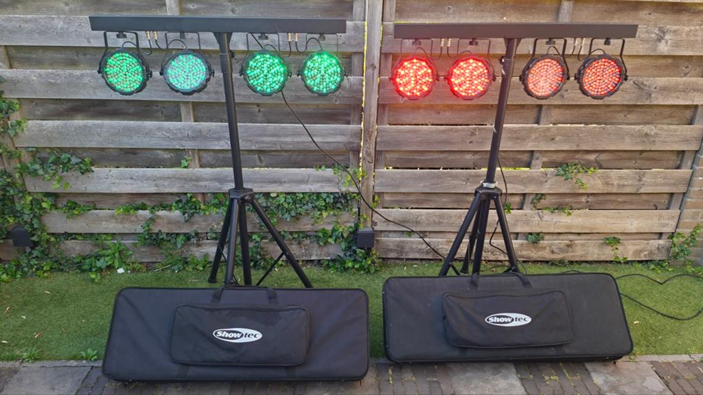 2x Showtec Compact Lightset MKII RGB LED lichtset
+ statief, Muziek en Instrumenten, Ophalen of Verzenden, Zo goed als nieuw, Licht