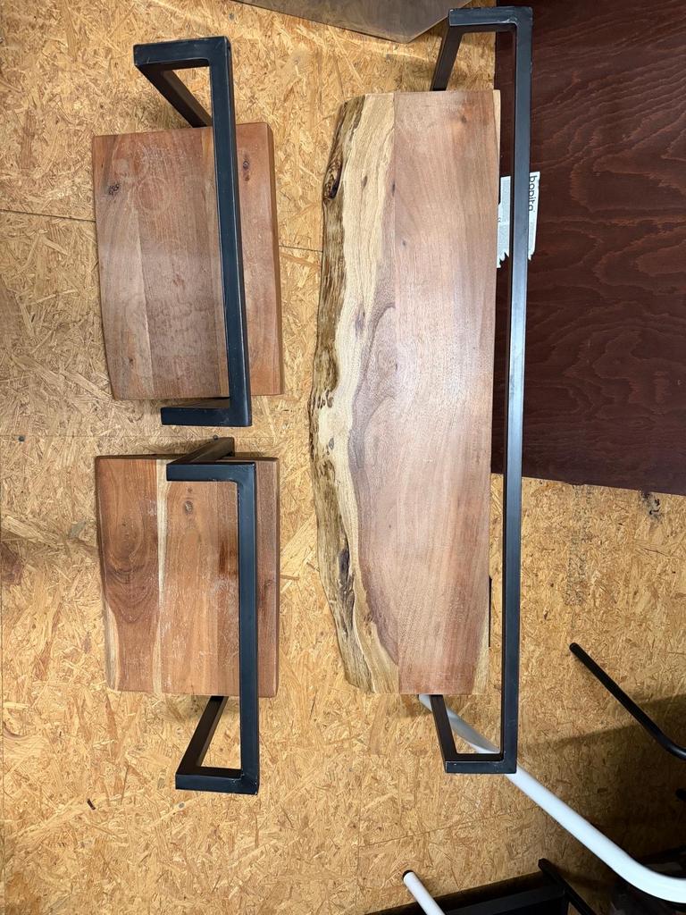 Set van 2 houten nachtkastjes / bijzettafels met metalen fra, Gebruikt, Minder dan 45 cm, Ophalen of Verzenden, Minder dan 55 cm