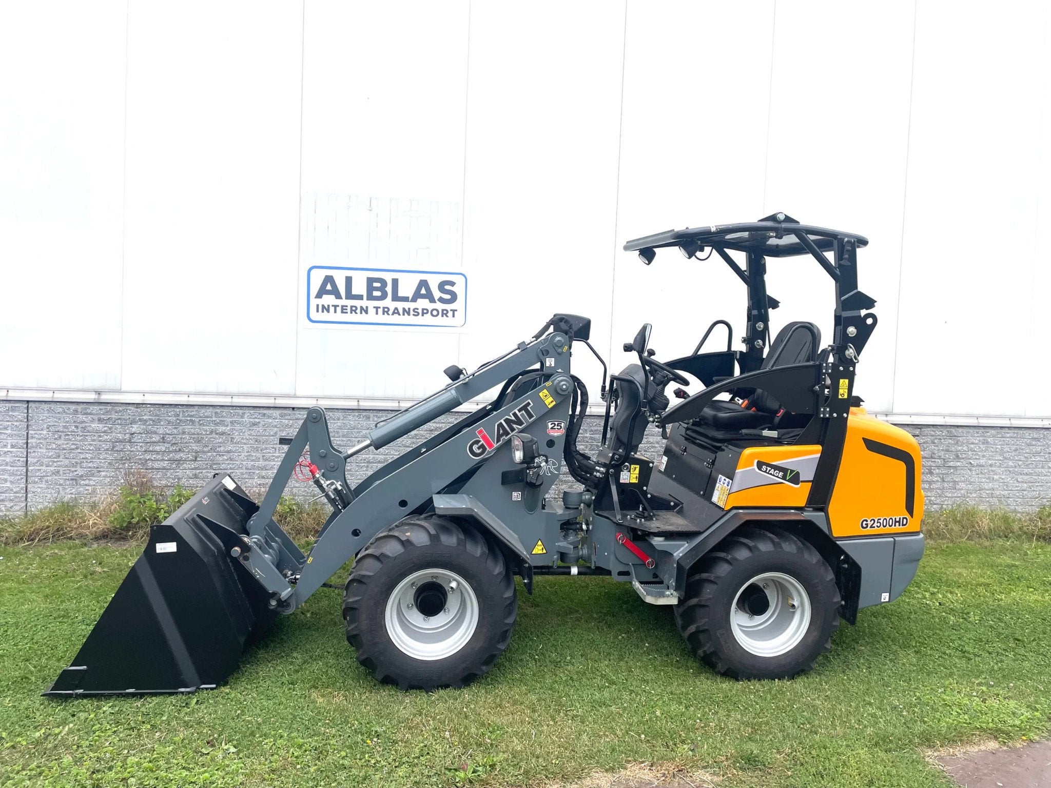 Giant giant G2500HD demo (137 uur ) (bj 2021), Tobroco, Info@tobroco.com, NL, Wiellader of Shovel