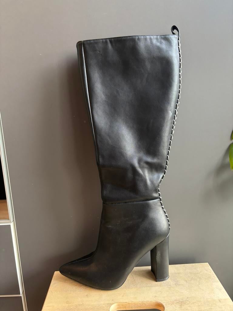 Zwarte hoge laars met hak, Kleding | Dames, Schoenen, Ophalen, Hoge laarzen, Zwart, Zo goed als nieuw