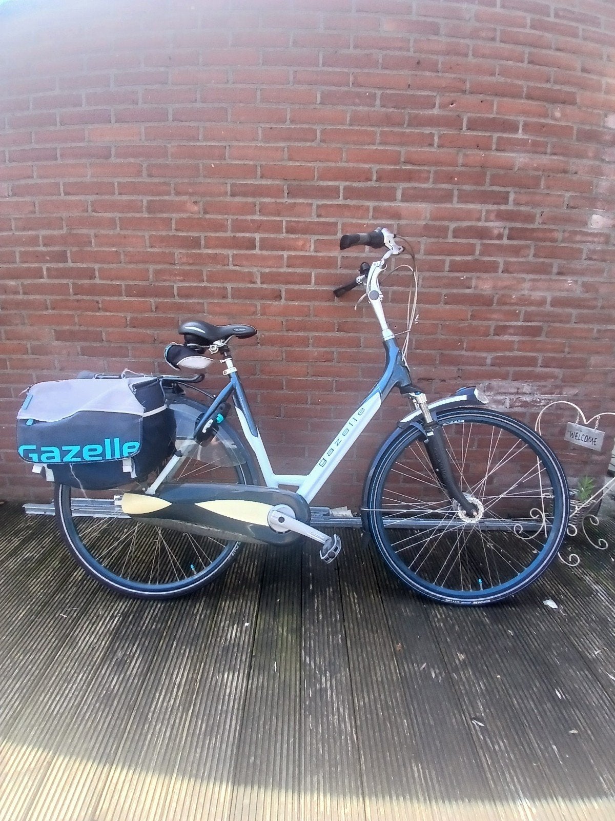 Gazelle Montreux Limited  dames fiets wit/blauw, Fietsen en Brommers, Fietsen | Dames | Damesfietsen, Ophalen, Versnellingen, Gazelle