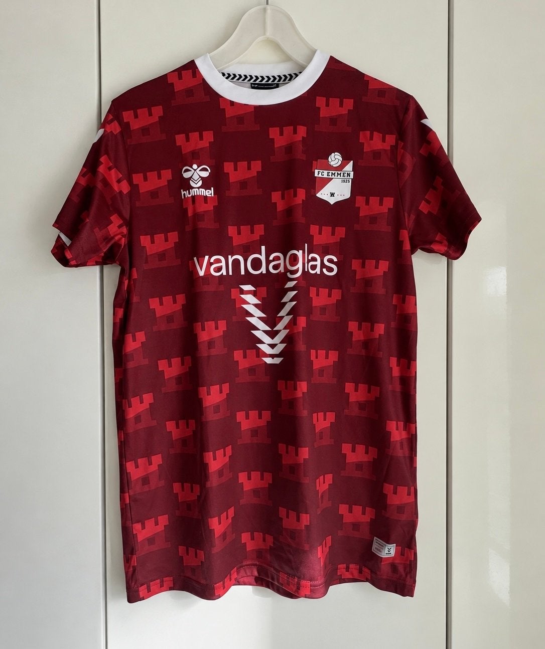 FC Emmen thuisshirt 2022/2023 - Maat M, Maat M, Ophalen of Verzenden, Zo goed als nieuw, Shirt