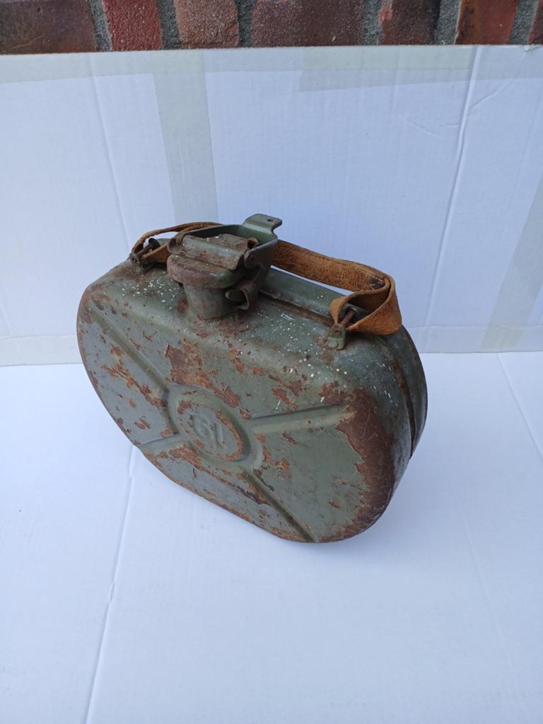Vintage militaire cherrycan- roestig en authentiek, Verzamelen, Militaria | Algemeen, Ophalen, Overige soorten, Overige gebieden
