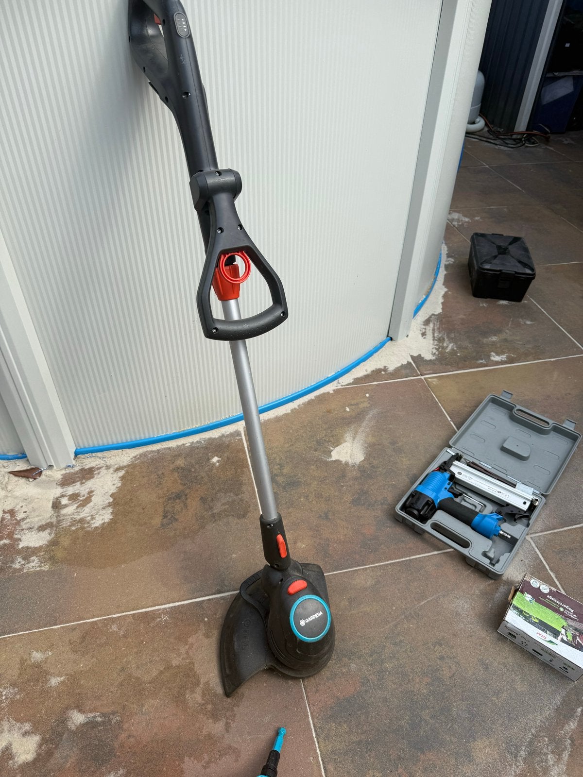 Gardena bosmaaier zonder accu en lader, Ophalen, Gebruikt, 30 tot 50 cm, Accu