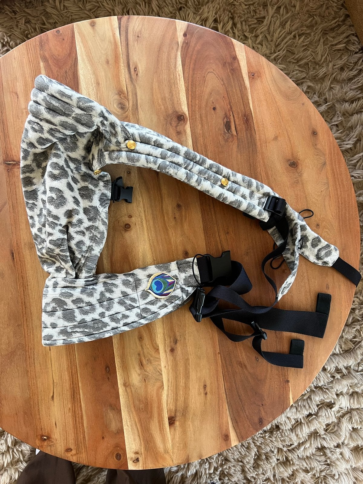 Artipoppe Draagzak Leopard - Zo goed als nieuw, Zo goed als nieuw, Buik, Rug of Zij, Draagzak, Ophalen