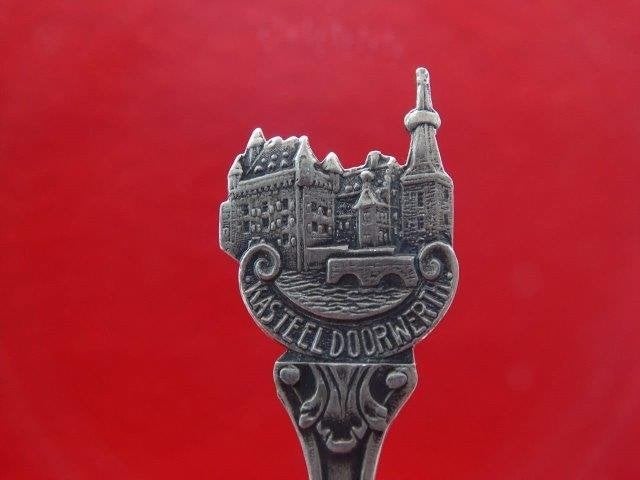 Lepeltje: Doorwerth  Kasteel, Verzenden