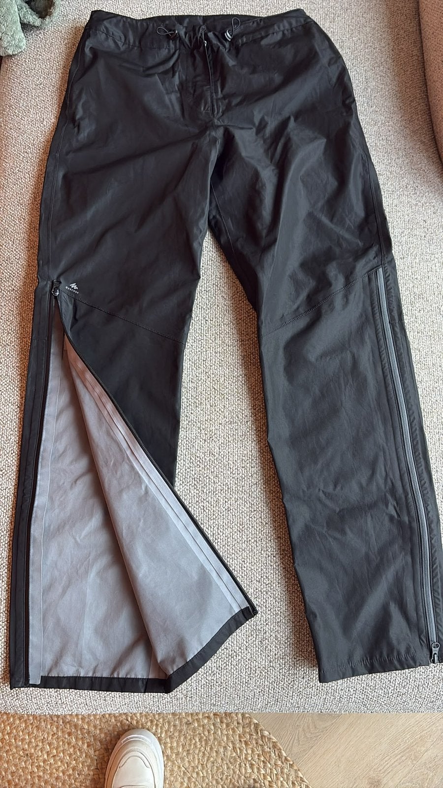 Regenbroek Quechua zwart XS - S 158-164, Zwart, Ophalen of Verzenden, Zo goed als nieuw, Maat 34 (XS) of kleiner