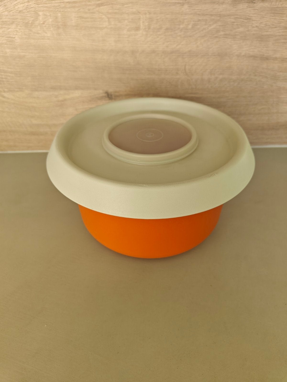 Vintage Tupperware beslagkom / mengkom (jaren 70), Huis en Inrichting, Gebruikt, Oranje, Bak of Kom, 3000 ml