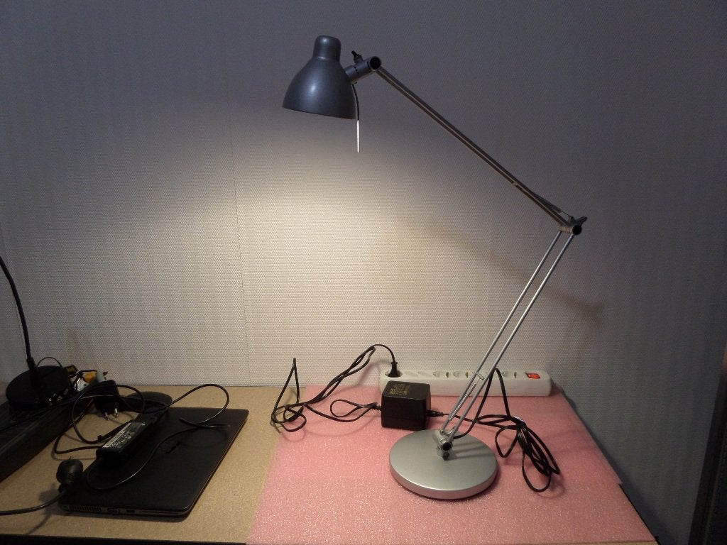 ikea bureau lamp . Antifoni A9404 . 12V max 35W, Ophalen, Bureaulamp, Gebruikt, Grijs