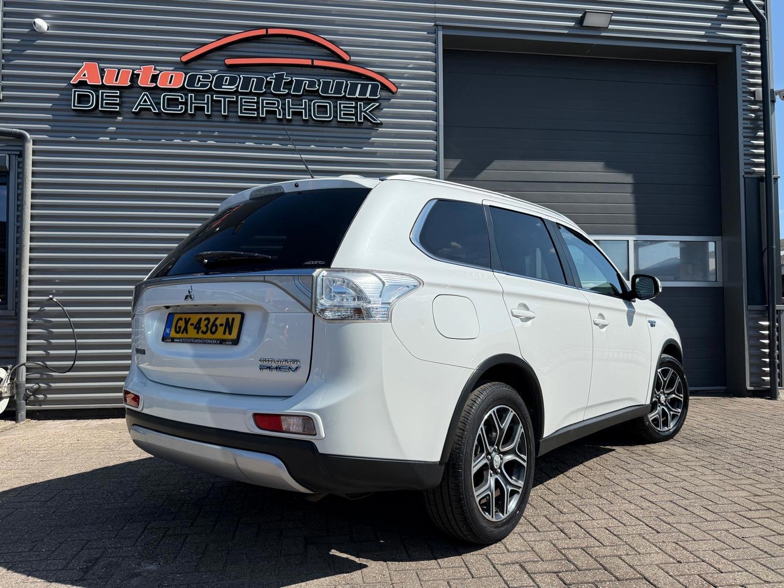 Mitsubishi Outlander 2.0 PHEV Executive Edition Automaat | N, Auto's, 1998 cc, Stof, 4 cilinders, Wit