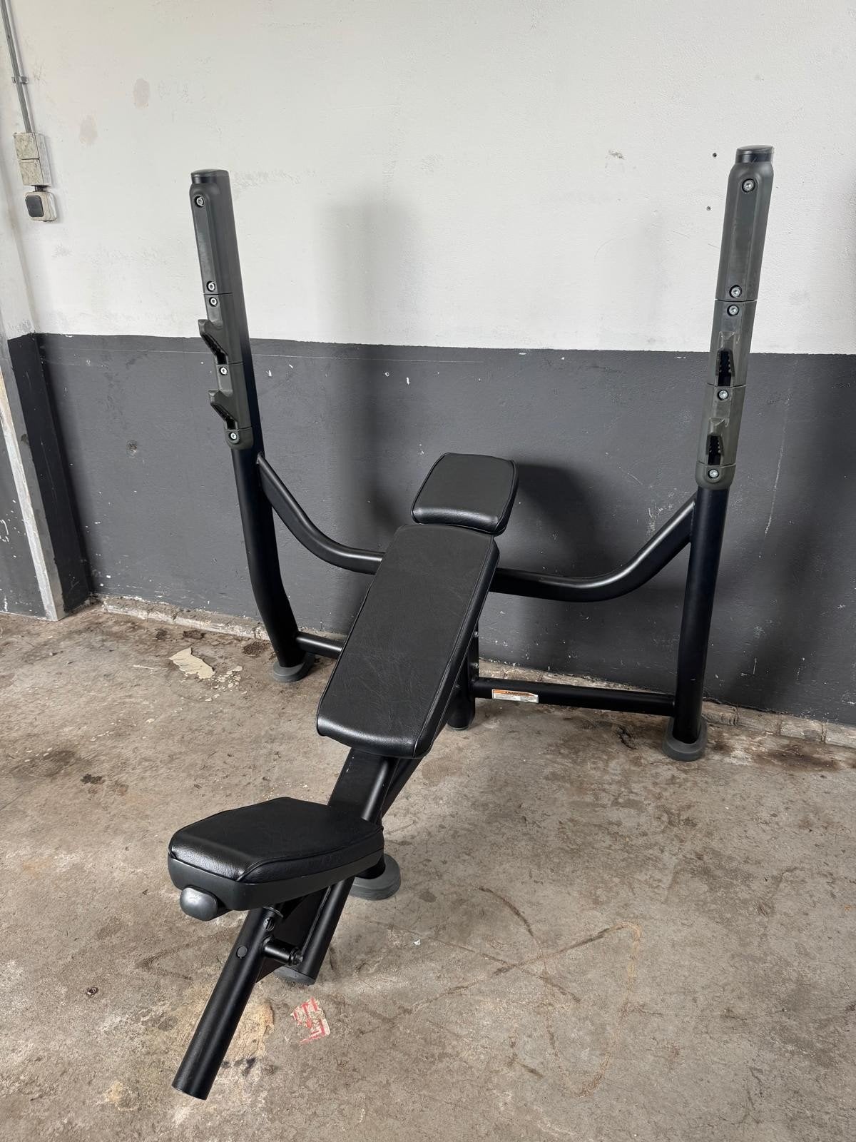 Life Fitness Signature Incline Bench Press, Life Fitness, Gebruikt, Ophalen of Verzenden, Life Fitness, 10601 W Belmont Ave, Franklin Park, IL 60131, USA