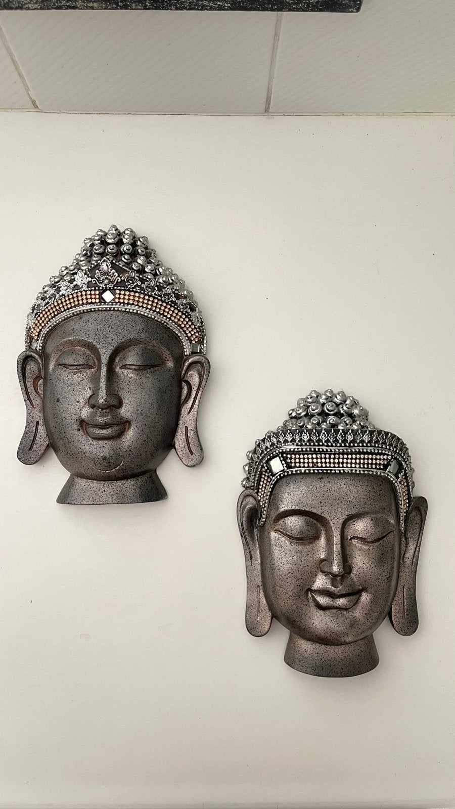 Set van 2 Boeddha Hoofden Wanddecoratie met Glitters, Ophalen, Grijs, Zo goed als nieuw, Set