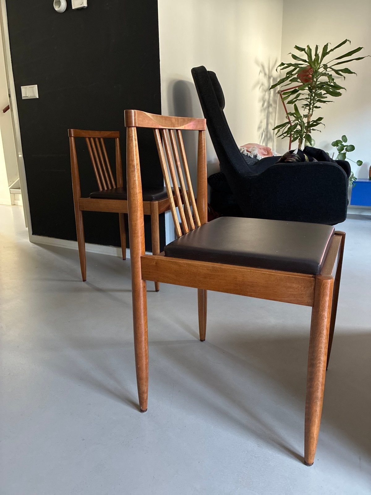 4 Vintage Scandinavische stoelen met skyleer zittingen, Ophalen