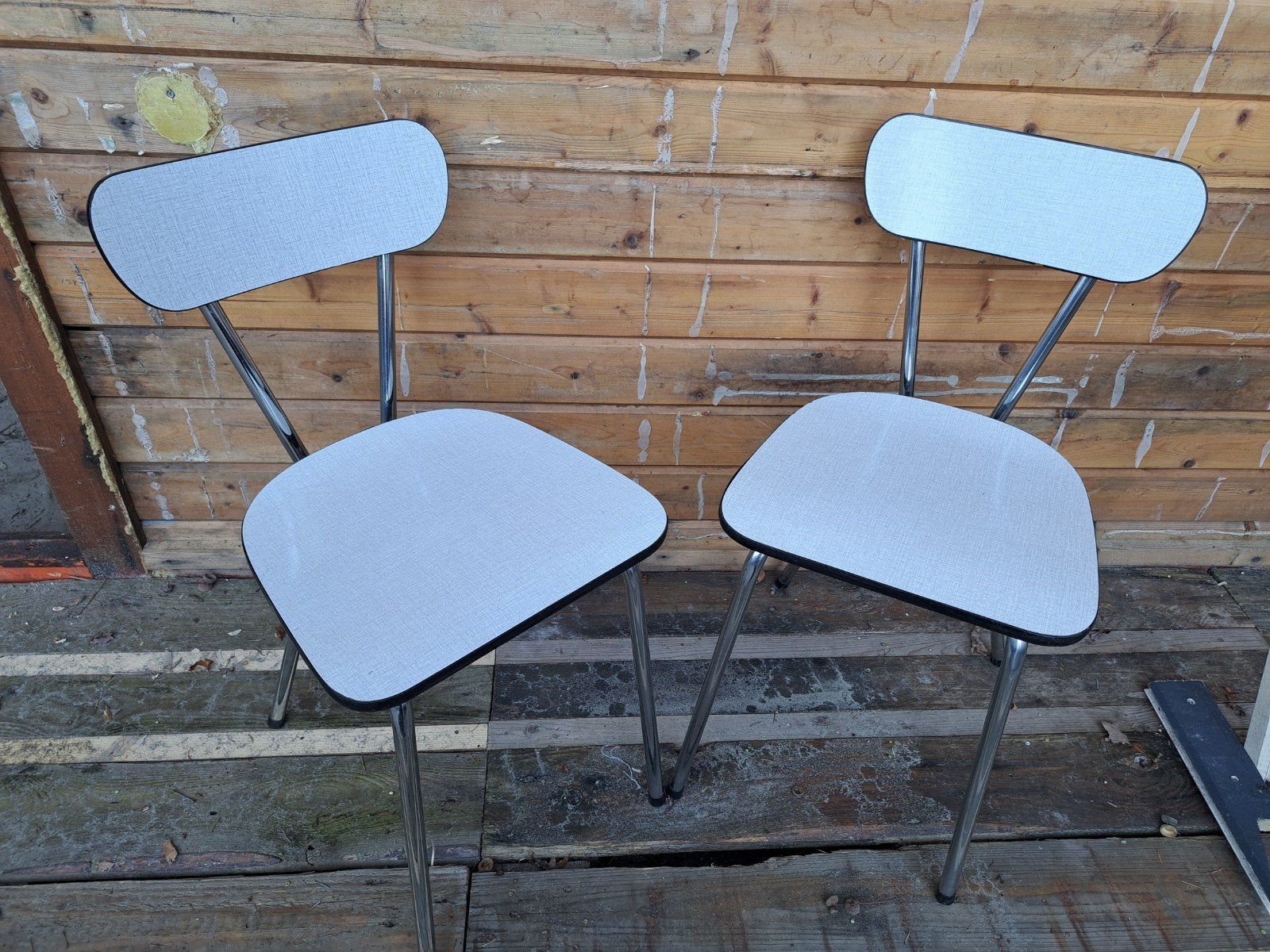 vintage formica stoelen - grijs met chroom, Huis en Inrichting, Ophalen, Gebruikt, Twee, Vintage, Retro