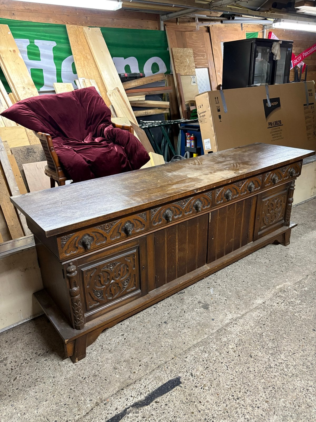 Antieke Eiken Dressoir met Gedetailleerd Snijwerk, Antiek en Kunst, Antiek | Meubels | Kasten, Ophalen