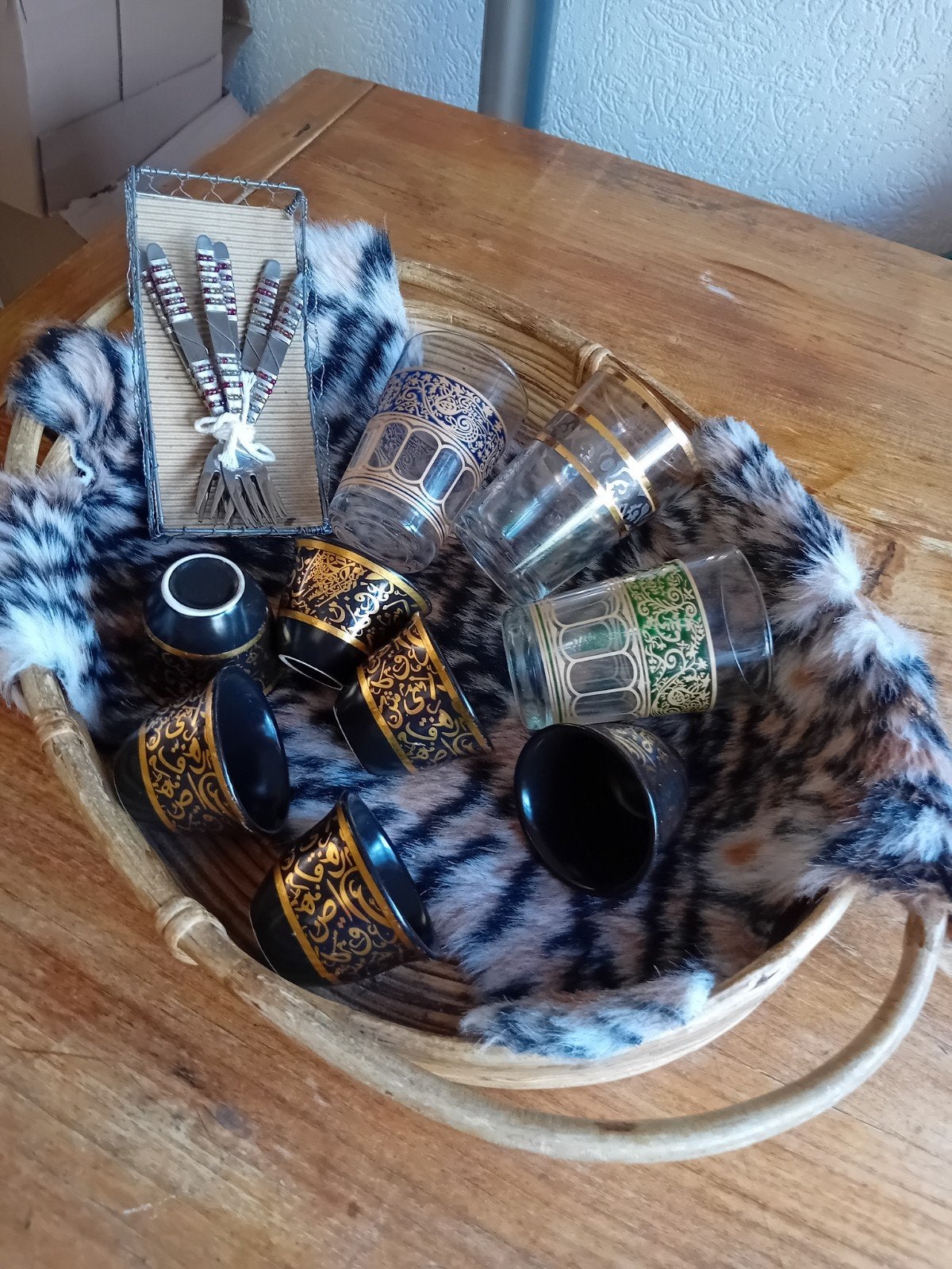 Arabische theeset met glazen en kopjes, Ophalen of Verzenden