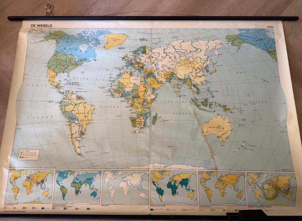 Wereldkaart vintage, Antiek en Kunst, Antiek | Schoolplaten, Ophalen, Aardrijkskunde