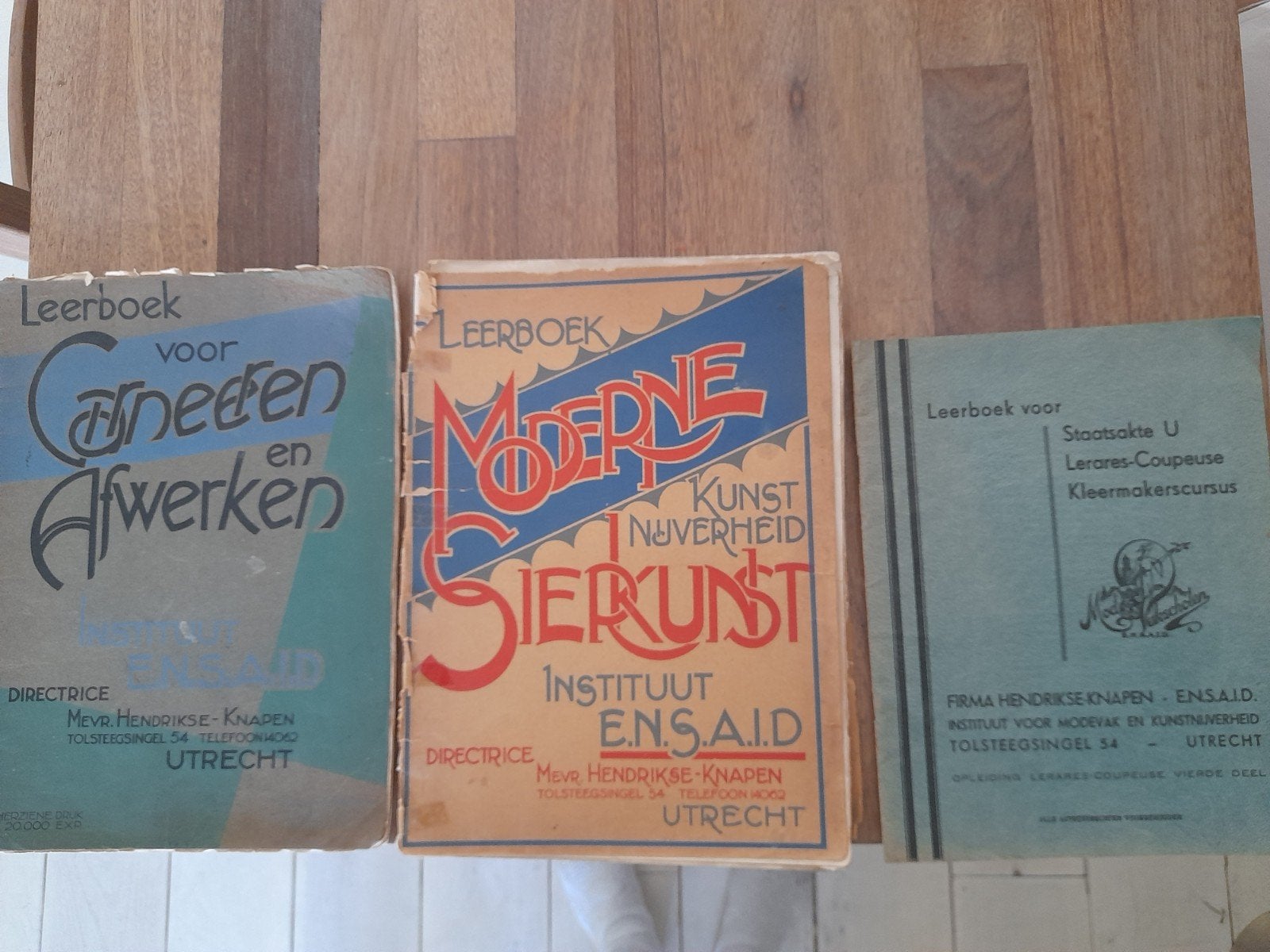 3 zeer oude leerboeken van instituut ENSAID, Antiek en Kunst, Antiek | Boeken en Bijbels, Ophalen of Verzenden