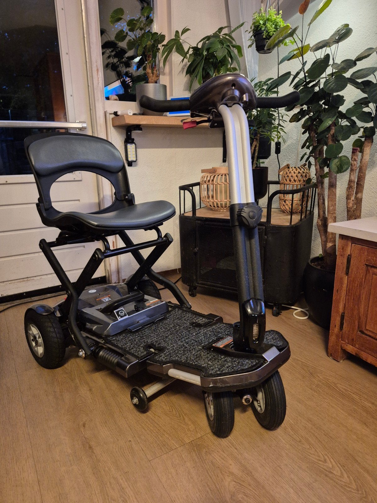 Mango Bobby deluxe Opvouwbare Scootmobiel, Diversen, Ophalen, 10 km/u of minder, Zo goed als nieuw, Mango