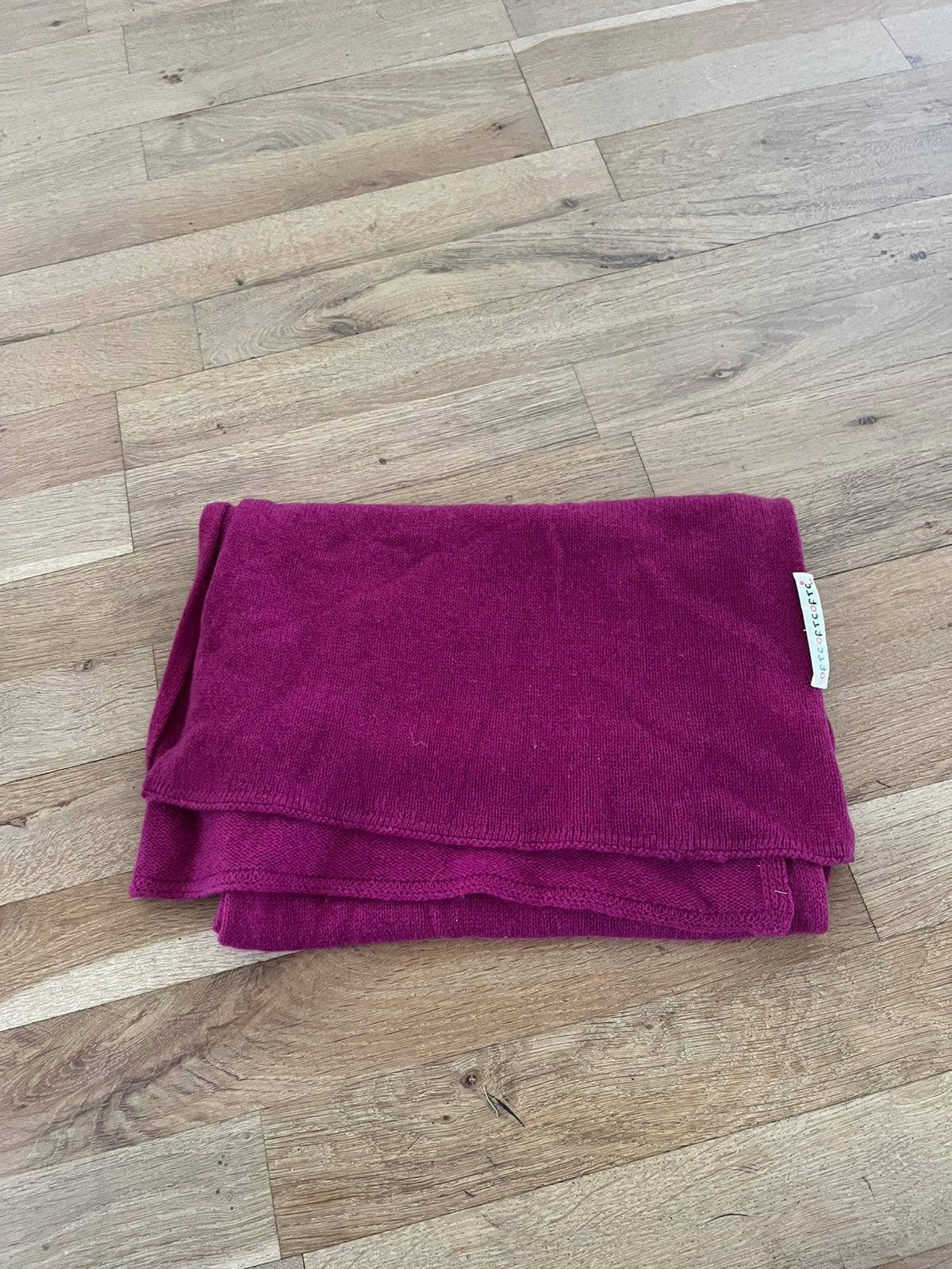 Cerise kasjmier sjaal van FTC, Ophalen of Verzenden, Zo goed als nieuw, Maat 46/48 (XL) of groter, Sjaal