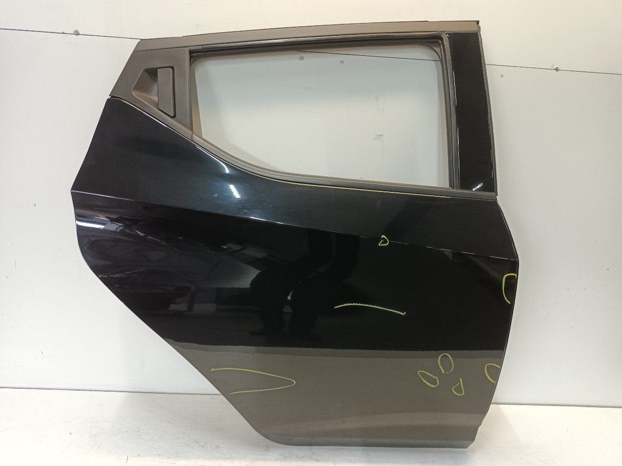 Portier rechts achter Nissan Micra, Onderdelen@venauto.nl, Van der Ven Autorecycling B.V., Gebruikt, Ettenseweg 76, 4706 PB Roosendaal, The Netherlands