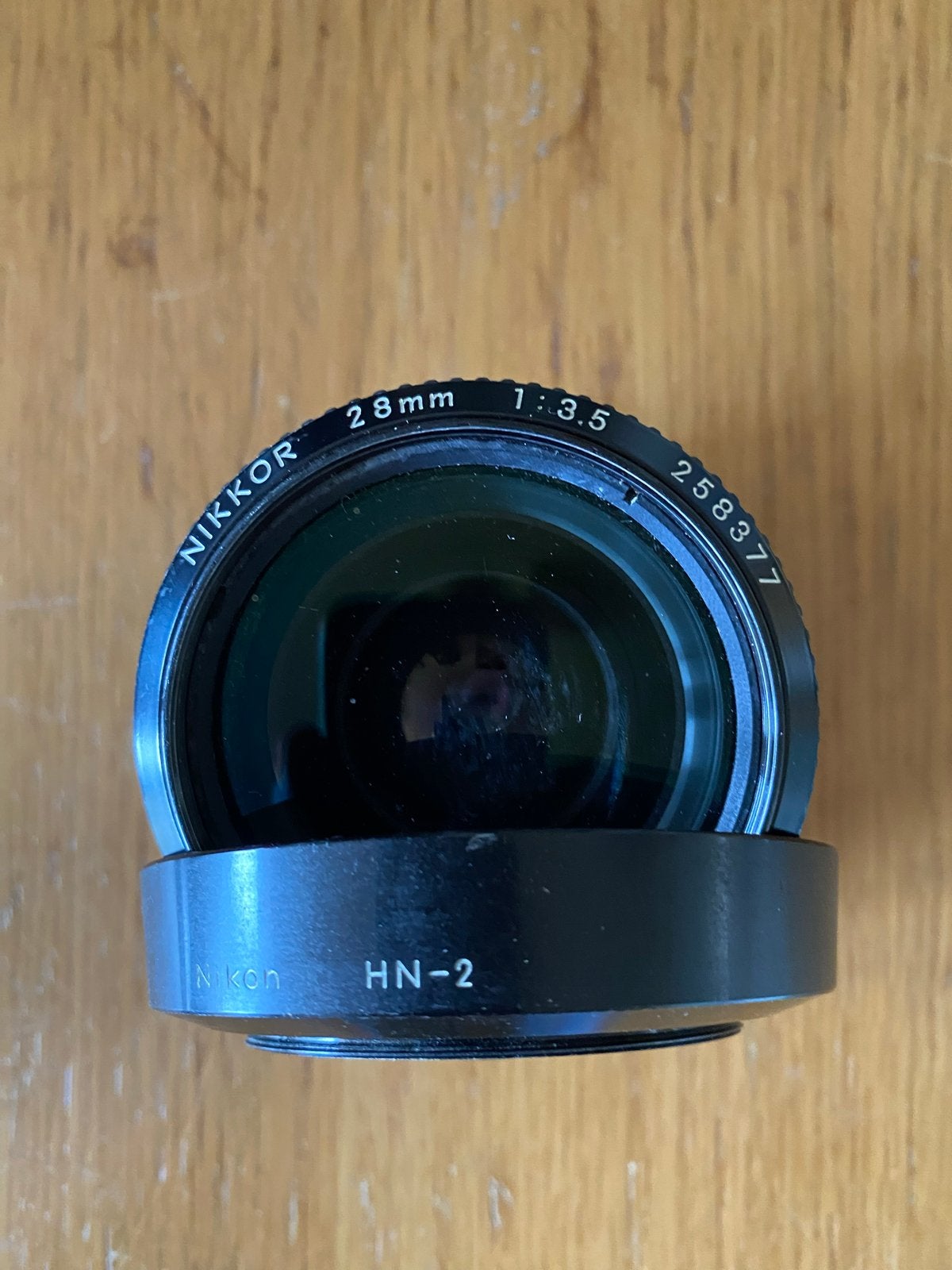 Nikon Nikkor 28mm 1:3.5 lens met HN-2 zonnekap, Ophalen of Verzenden, Zo goed als nieuw, Nikon F-mount, Zonnekap