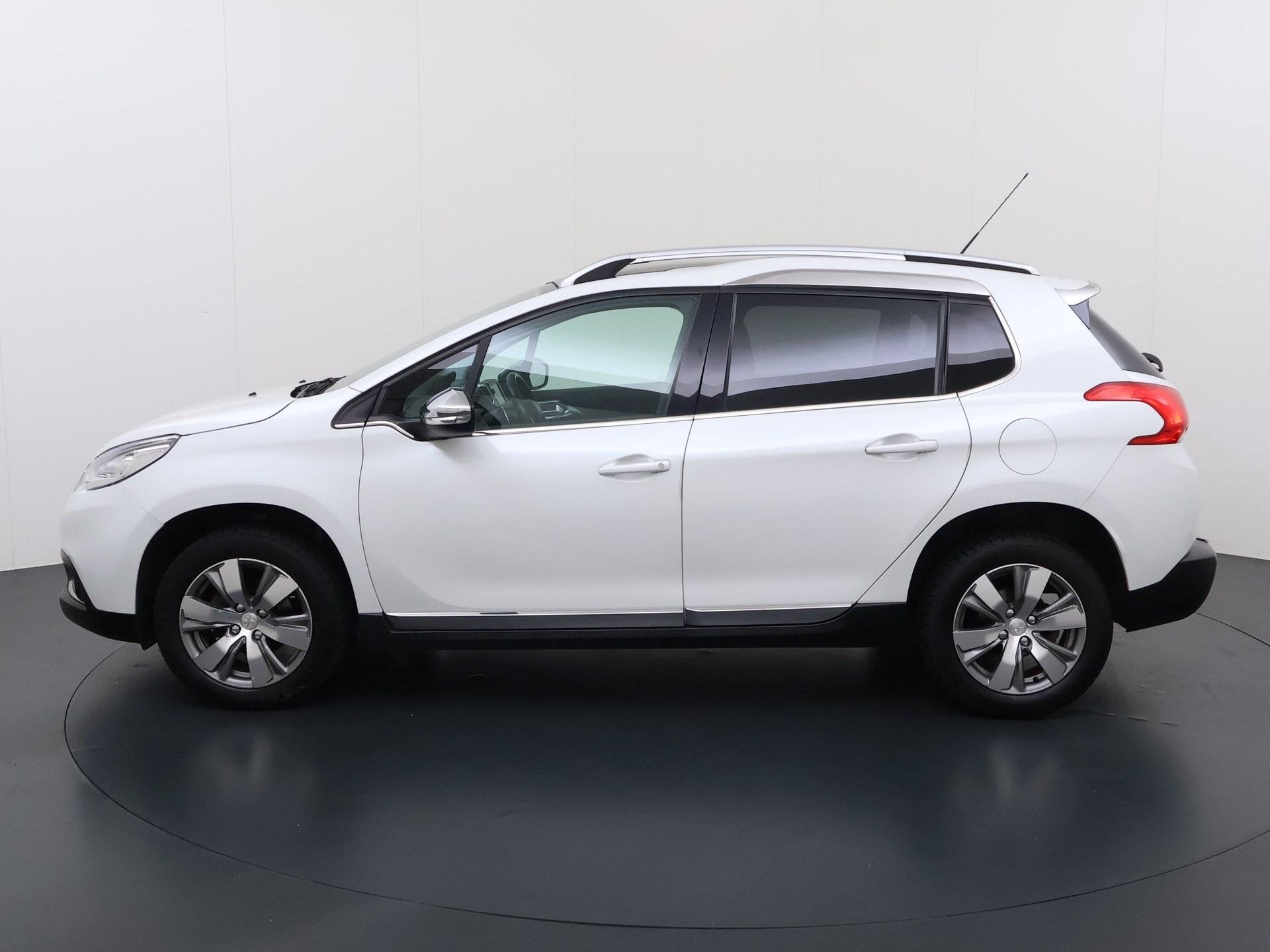 Peugeot 2008 1.2 VTi Blue Lease Executive, Euro 5, 1199 cc, 82 pk, 770 kg