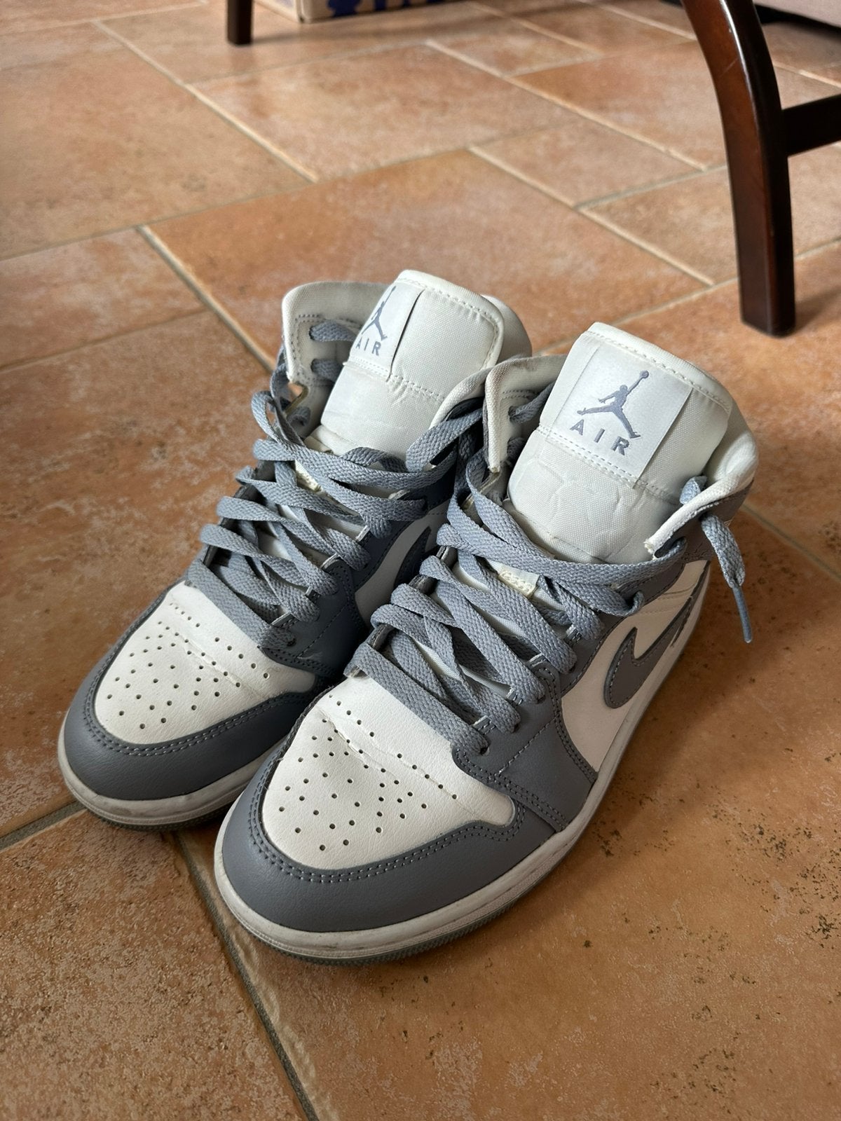 Nike Air Jordans grijs, Kleding | Dames, Verzenden, Gedragen, Grijs, Sneakers of Gympen