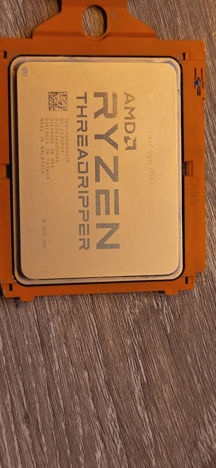 AMD Ryzen Threadripper 3960X Processor, Computers en Software, Processors, STRX4, Ophalen of Verzenden, Zo goed als nieuw, 24-core